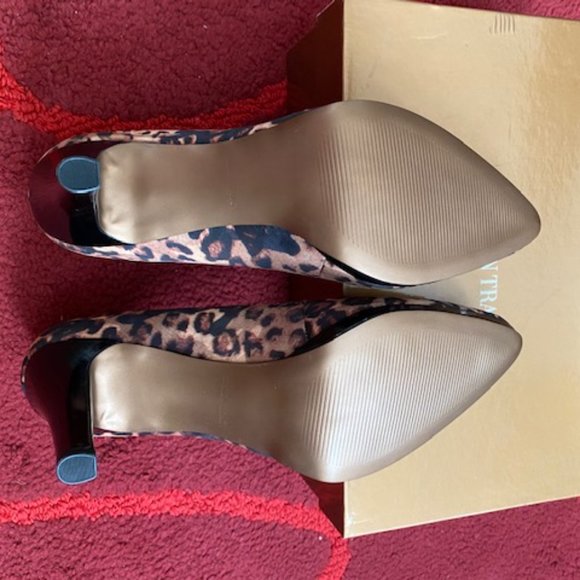 Ellen Tracy Animal Print Pump (NWOT) - Picture 7 of 9